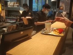 -麦当劳(中山公园龙之梦店)