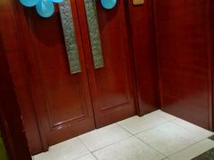 -一家人(凯旋路店)