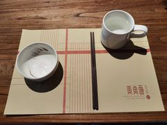 -荣家黄鱼面(南京西路店)