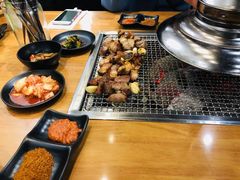 -肉甲韩国木炭烤肉(新壹街1店)