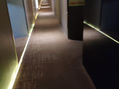 -卡罗酒店(东门晒布地铁站店)