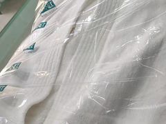 -福奈特洗衣洗鞋(宝华广场店)