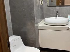 -花居酒店(苏州高教区尹山湖地铁站店)