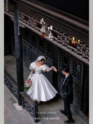 -雪中彩影婚纱摄影·微光艺术中心