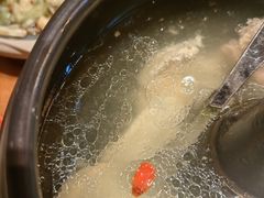 -云海肴·汽锅鸡·云南菜(天山百盛优客店)