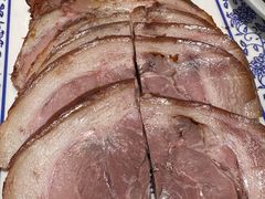 -老天桥酱肉烧饼夹肘子(天桥店)