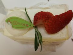 -花花卷卷·鲜食蛋糕(静安久光百货店)