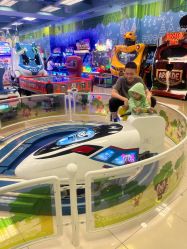 -莫莉幻想儿童乐园(三河燕郊永旺店)