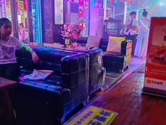 -喜鹊音乐酒馆(西街店)