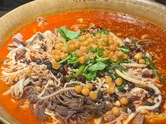 -张翻越·川渝冒菜·武汉黑鸭煲(城北万象城店)