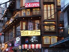-BHC炸鸡(明洞总店)