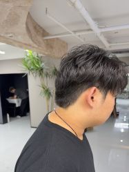 -宫铭烫发染发接发店