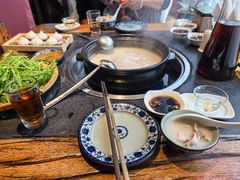 -大匠工房古船木艺术餐厅·猪肚鸡专门店(长白仙岛店)