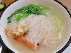 -樾餐厅泰式海鲜火锅(民歌湖店)