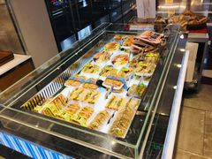 面包甜点陈列柜-巴黎贝甜(右安门店)