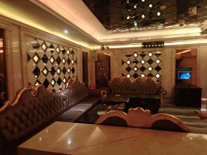 图兰朵量贩ktv(劳动中路店)-"音响效果还是很不错的,性价比很高,包厢