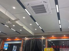 -丹水桥地锅鱼·翘嘴鲌·地方特色全鱼宴(丹江口大坝店)