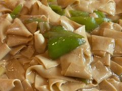 -闯关东东北农家菜(崂山石老人店)