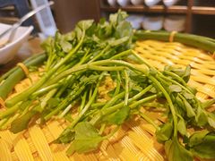 -尚尚仙·酸汤猪手·猪肚鸡火锅(华联万柳购物中心店)