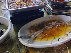 -丹水桥地锅鱼·翘嘴鲌·地方特色全鱼宴(丹江口大坝店)