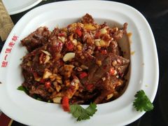 -独一佳老胡湘菜馆(矿山路店)