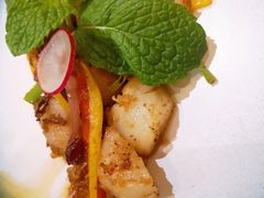 铁板比目鱼配七味酱-V Bar海景扒房(北海湾惠龙万达嘉华酒店)