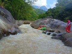 -罗田大别山峡谷漂流