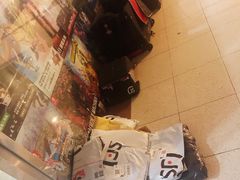 -上海南东电玩(上海置地广场周大福店)