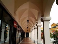 -佛罗伦萨小镇广佛名品奥特莱斯(疏港路店)