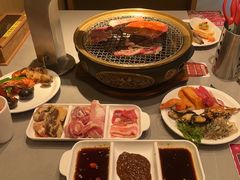 -山焱·炭火自助烤肉(周浦万达店)