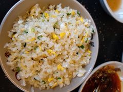 -茅草房·河畔园林火锅