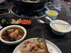 -东椰·海南椰子鸡火锅(朝阳门店)