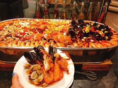 -亚龙湾希尔顿自助餐厅·海鲜·烧烤·沙滩BBQ·现场乐队