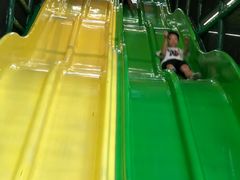 -蒙特利亲子乐园