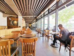 -星巴克(西藏路店)