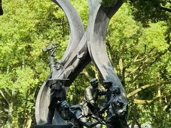 -上海市龙华烈士陵园