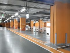 -环球港-停车场