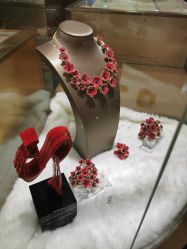 -粤豪珠宝(贝丽北路店)