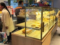 面包甜点陈列柜-面包新语(吾悦国际广场店)