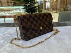 -小飞侠奢侈品回收 寄卖 养护(宝山宝龙广场店)