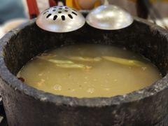 -鲁朗纳麦石锅鸡庄园