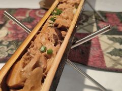 -刘姐啤酒鱼民族演艺餐厅(西街总店)