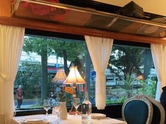 -火车头法国西餐厅