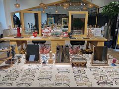 -肆兮眼镜·蔡司·徕卡战略合作店(大坪店)
