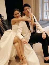 -莫兰迪婚纱摄影