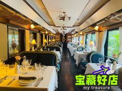 靠窗位-火车头法国西餐厅