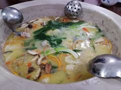 -姚记抚仙湖石锅鱼庄