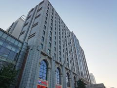 -锦龙国际酒店(天津奥体中心华苑地铁站店)