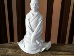 -田园东方蜜桃村的田野营地