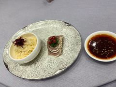 -越由•臻•家宴•融合菜•宴会定制(七莘红点城店)